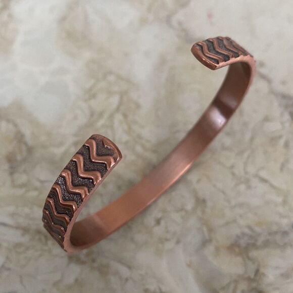 Copper Cuff Bracelet Unisex - Picture 2 of 5